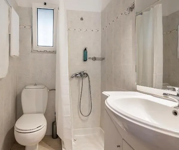 Warmth & Charm Island Style